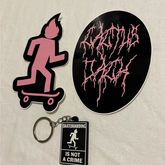 Travis Scott stickers & keychain skateboarding is NOT a crime Cactus Jack - Picture 3 of 3